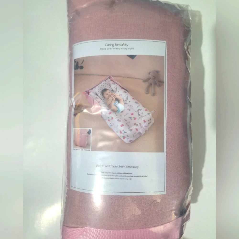 Portable baby lounger- Pink and white- New in sealed package- with carry bag - Picture 1 of 3